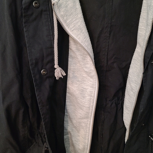 Jacket with hood - Picture 4 of 4